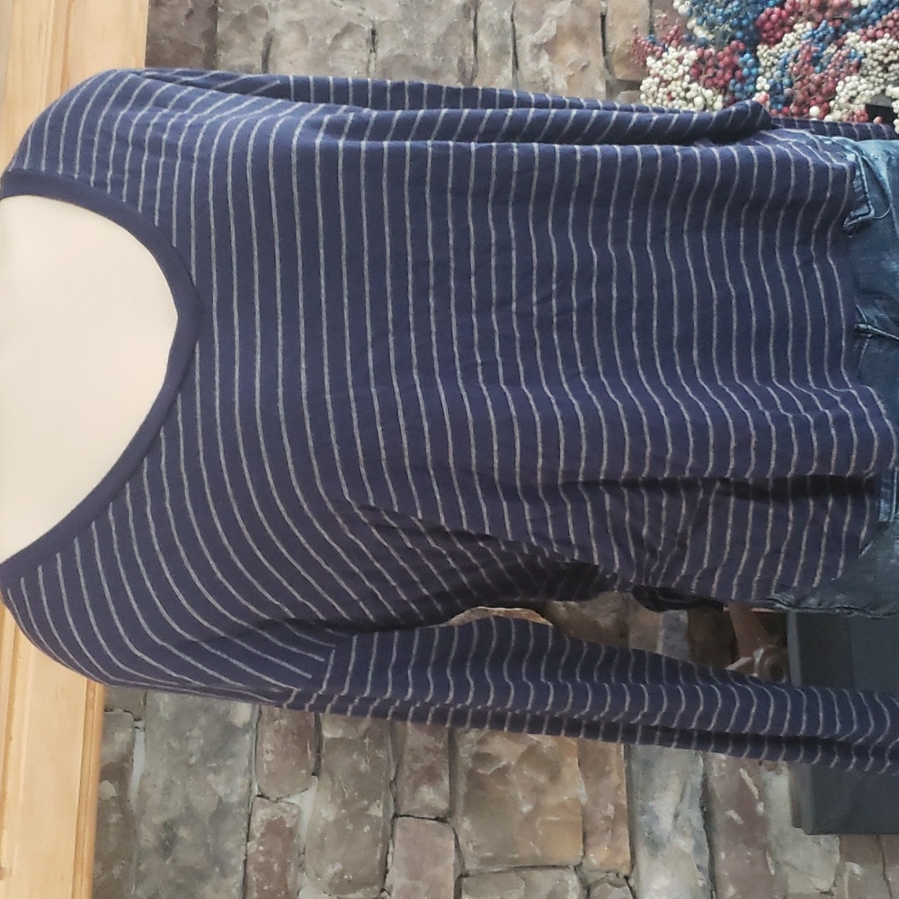 AE SOFT & SEXY OVERSIZED TEE SZ XS - Picture 2 of 9